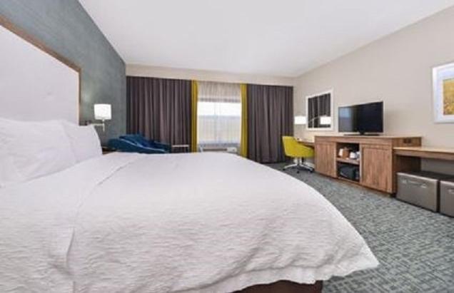 جناح إدارى سرير كينج, Hampton Inn Emporia