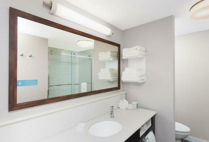 Номер Executive Кровать Кинг, Hampton Inn Kennebunk Kennebunkport