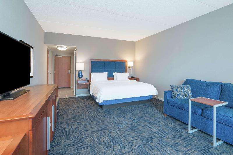 غرفة قياسية سرير كينج, Hampton Inn & Suites Newburgh Stewart Airport