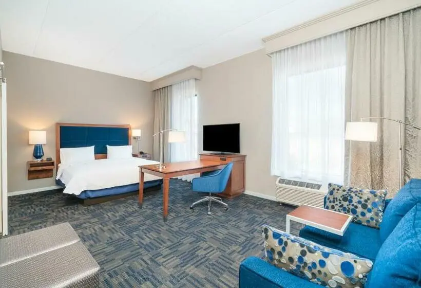 キングサイズベッドのエクゼクティブ, Hampton Inn & Suites Newburgh Stewart Airport