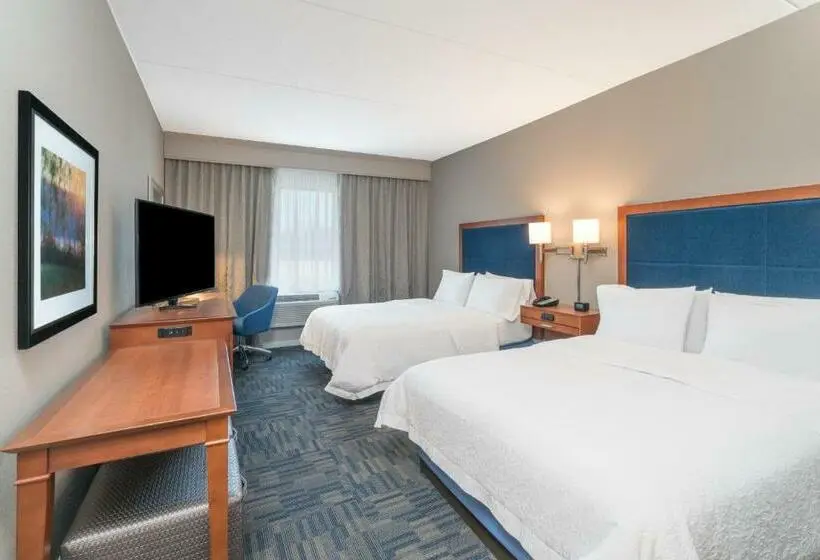 スタンダードルーム, Hampton Inn & Suites Newburgh Stewart Airport