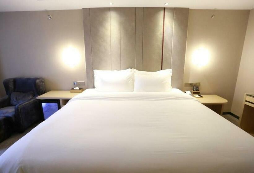 带大床的豪华间, Lavande  Guangzhou Tianhe Park Huangpu Avenue