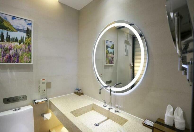 带大床的豪华间, Lavande  Guangzhou Tianhe Park Huangpu Avenue