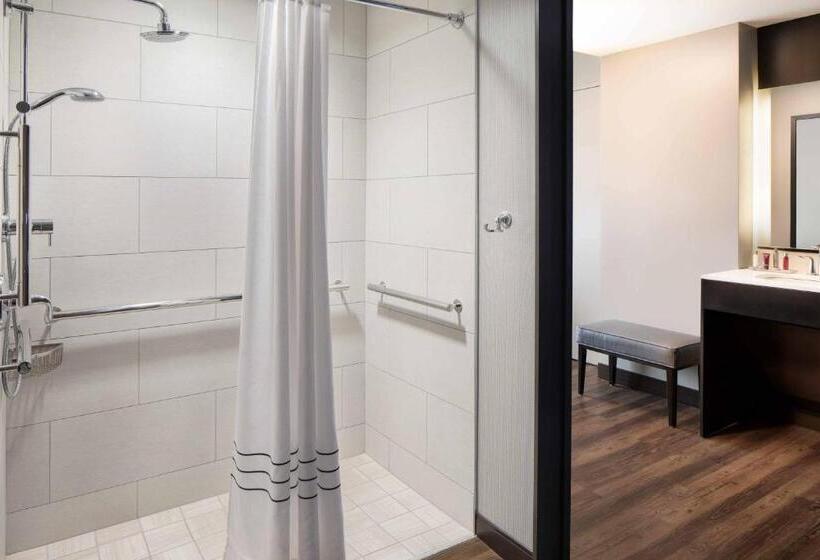 스탠다드 룸 킹사이즈 침대, Omaha Marriott Downtown At The Capitol District