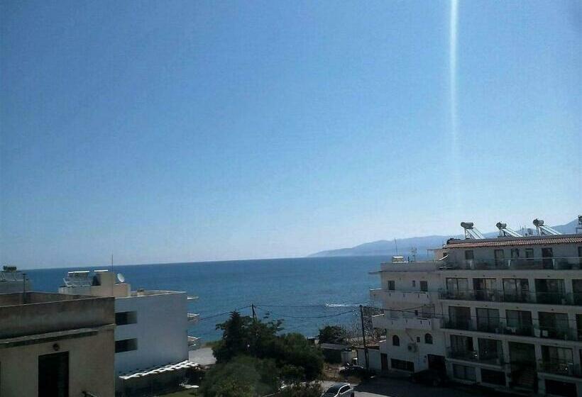 스탠다드 스튜디오 (테라스구비), Kings Hotel By Estia