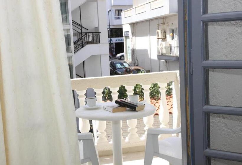 스탠다드 트리플 룸, Kings Hotel By Estia