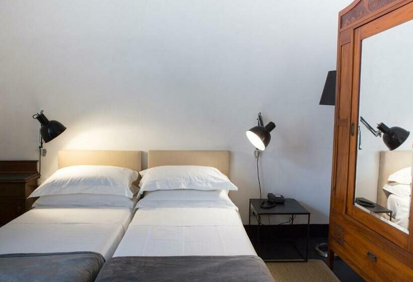 דירת חדר, Palazzo Melfi