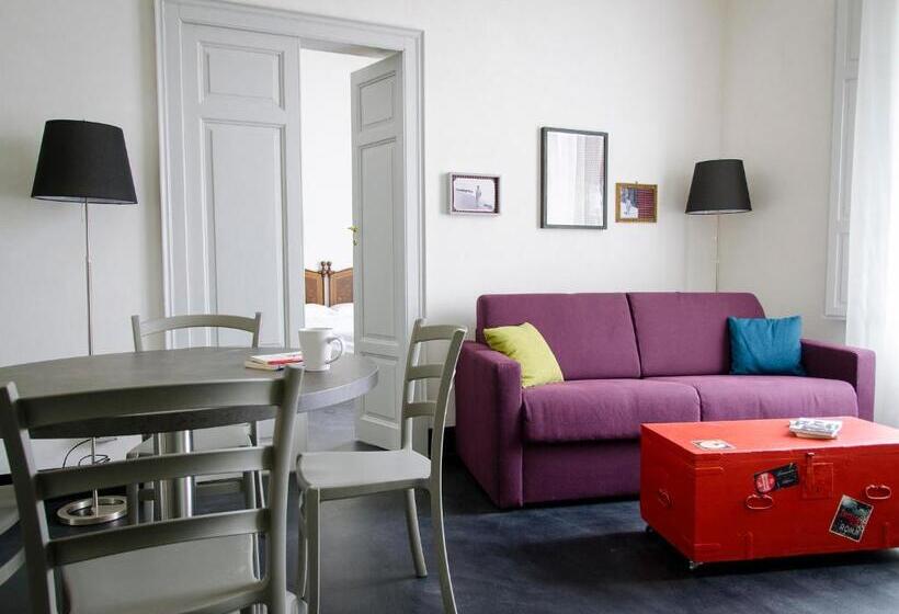 דירת חדר, Palazzo Melfi