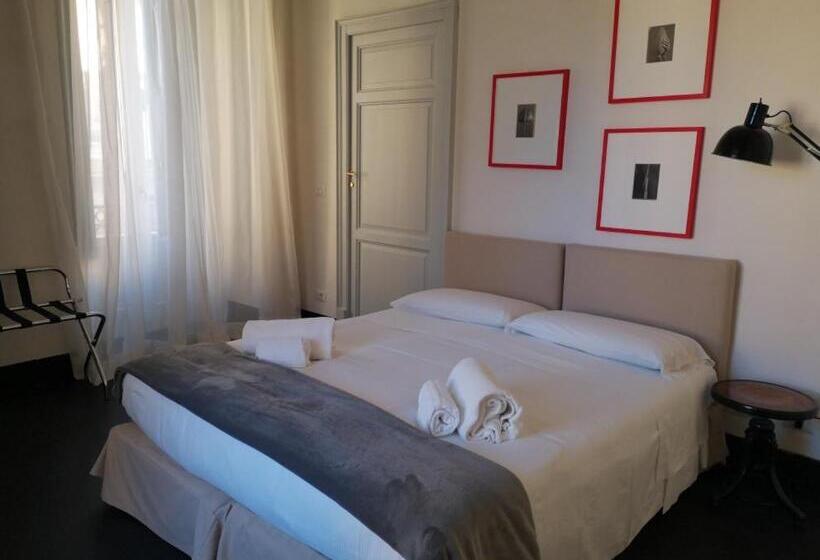 家庭套房, Palazzo Melfi