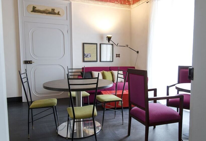 套房, Palazzo Melfi
