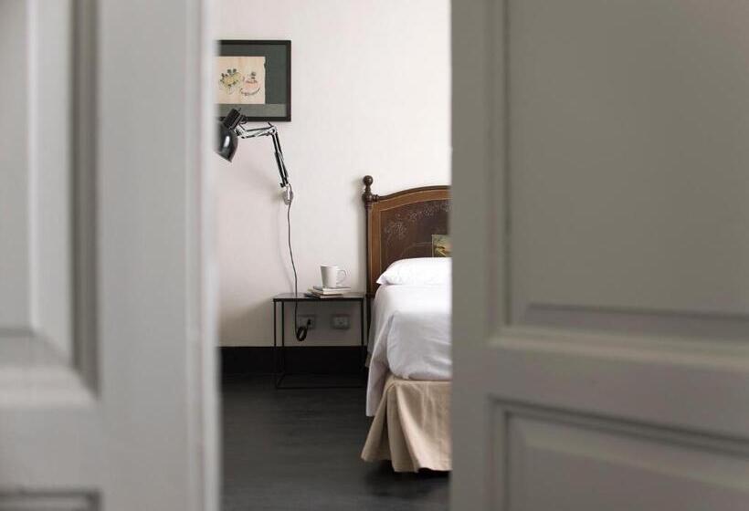 דירת חדר, Palazzo Melfi