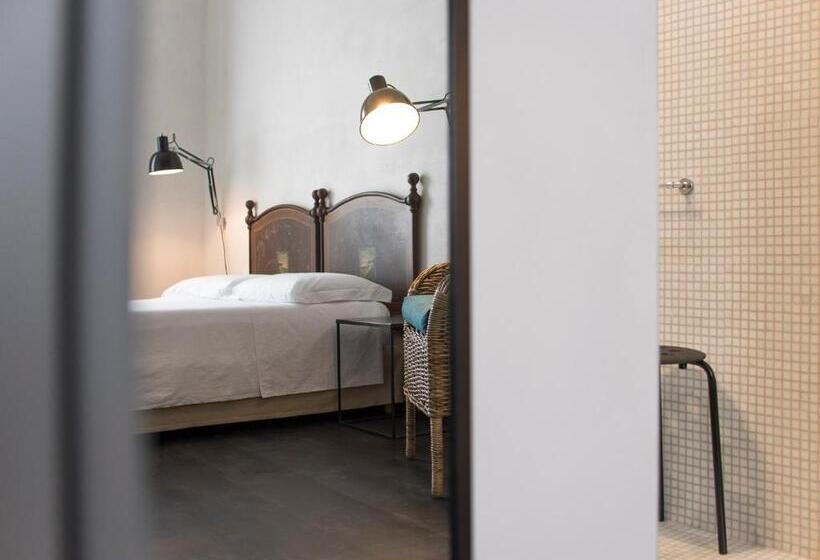 דירת חדר, Palazzo Melfi