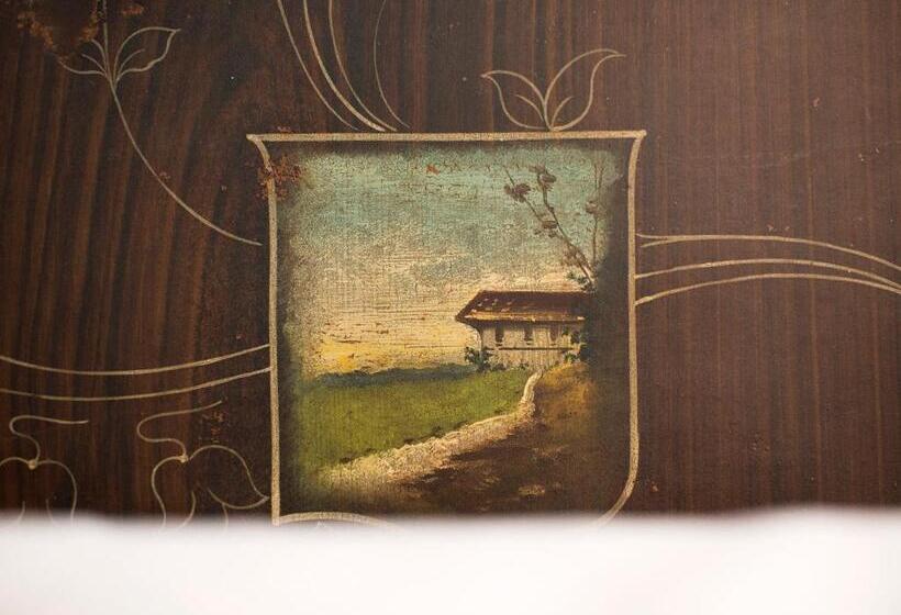 דירת חדר, Palazzo Melfi