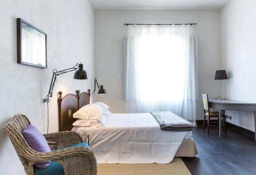 דירת חדר, Palazzo Melfi