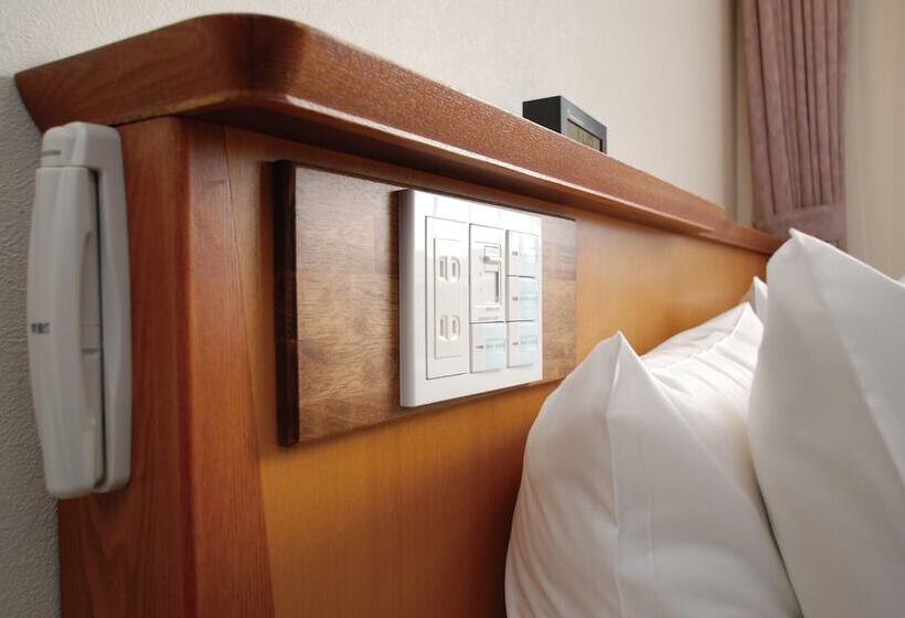 اتاق استاندارد, Arstainn