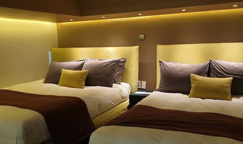 İki Katlı Oda, Cocomo