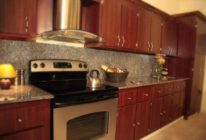 سوئیت پرزیدنت, Fortaleza Suites Old San Juan