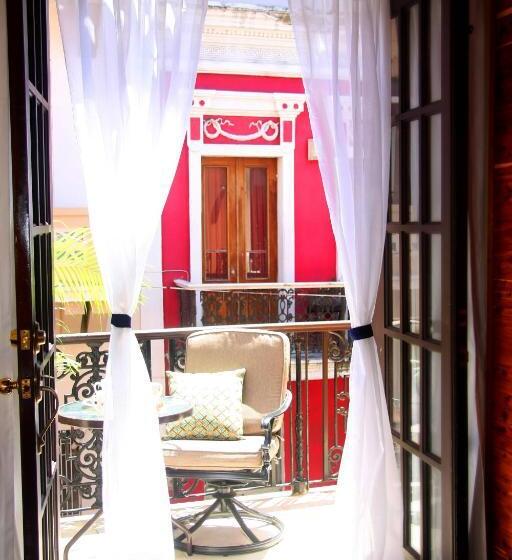 سوئیت پرزیدنت, Fortaleza Suites Old San Juan