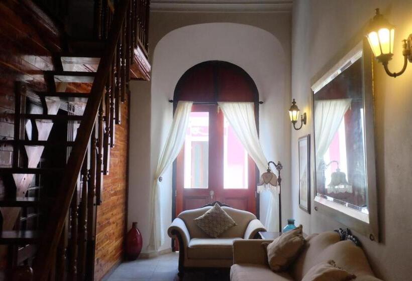 سوئیت پرزیدنت, Fortaleza Suites Old San Juan