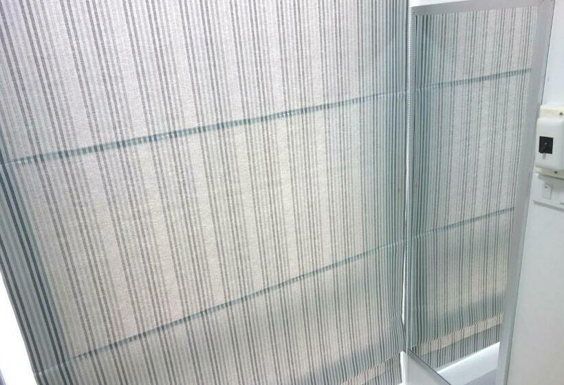 １ベッドルームアパートメント, Honghub Sakon