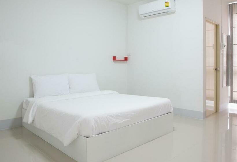 １ベッドルームアパートメント, Honghub Sakon