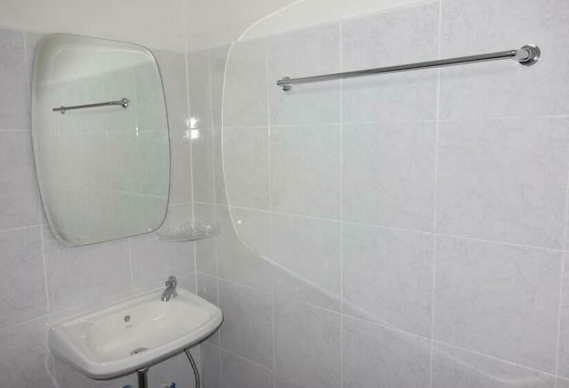 １ベッドルームアパートメント, Honghub Sakon