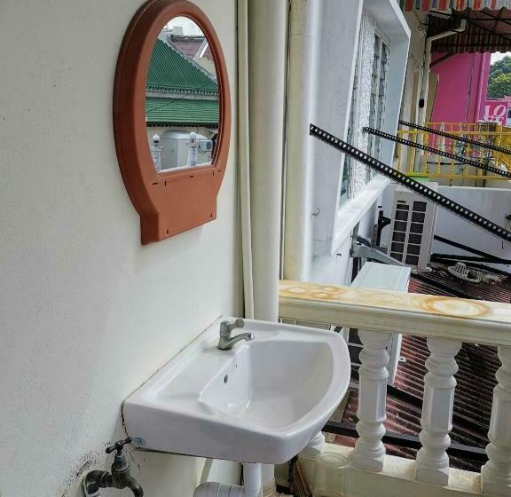 Habitació Estàndard, Lekiu House