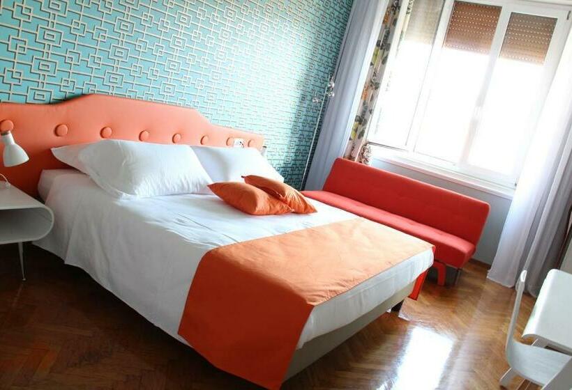 اتاق راحتی سه تخته, Locanda Al Volo Tor Bandena