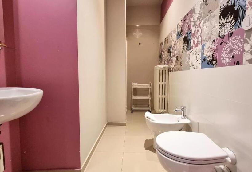 آپارتمان یک خوابه با دری مشترک که هال را جدا می کند., Locanda Al Volo Tor Bandena