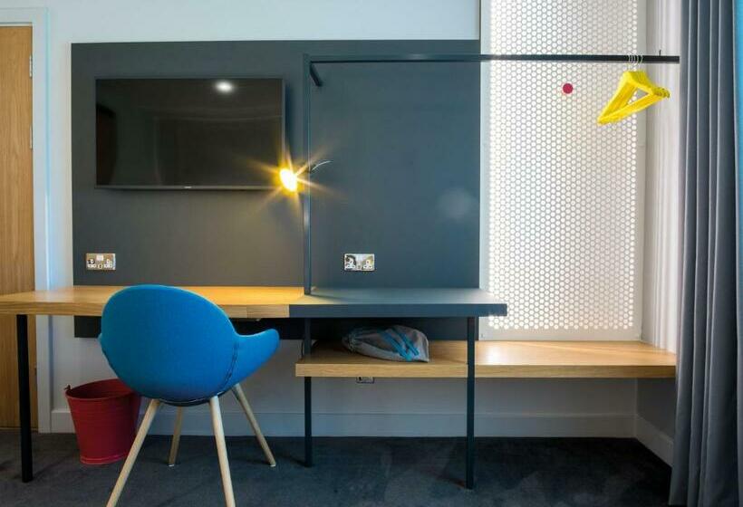 ファミリールーム, Lodge At Solent