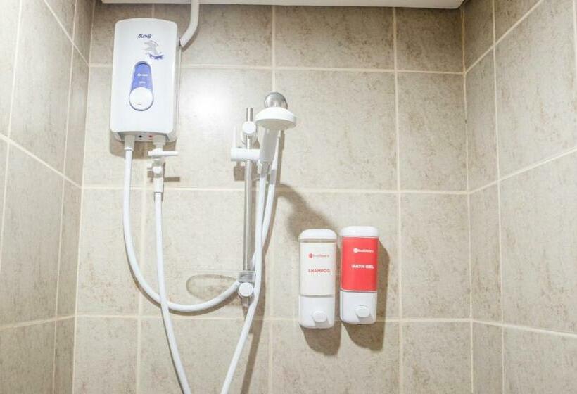 Номер Стандарт, Reddoorz Plus Near Rizal Junction