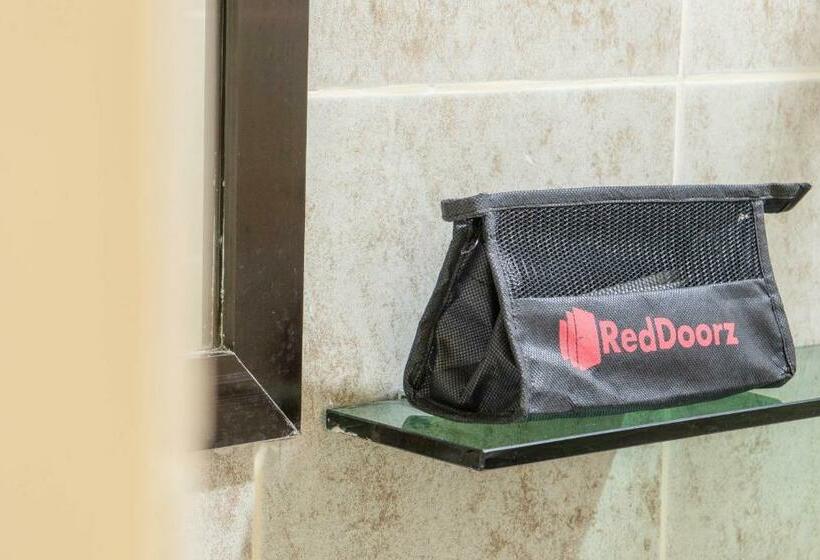 Номер Стандарт, Reddoorz Plus Near Rizal Junction
