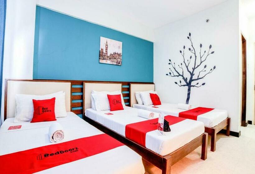 Номер Стандарт, Reddoorz Plus Near Rizal Junction