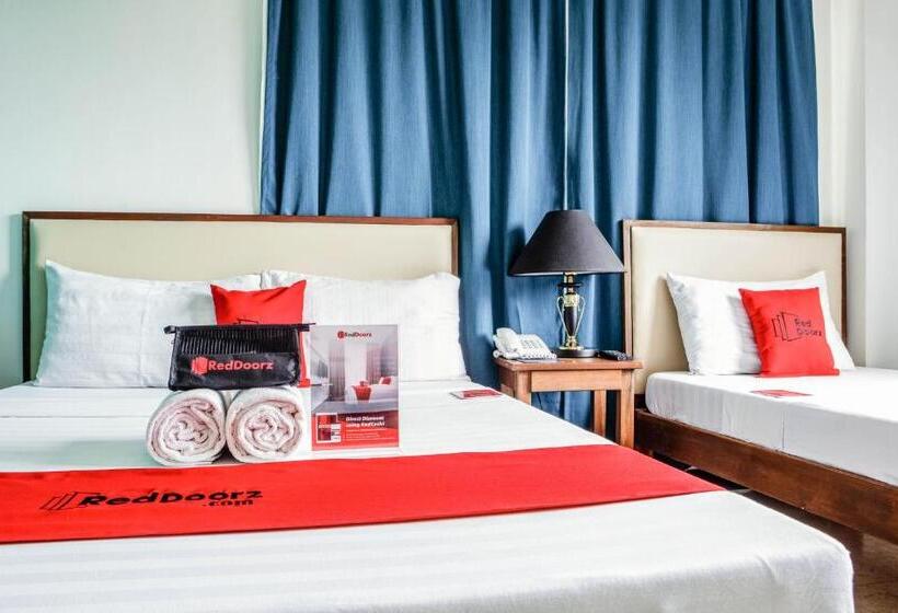 デラックスルーム, Reddoorz Plus Near Rizal Junction