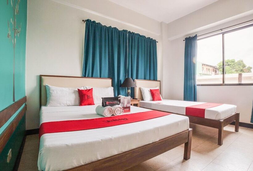 デラックスルーム, Reddoorz Plus Near Rizal Junction