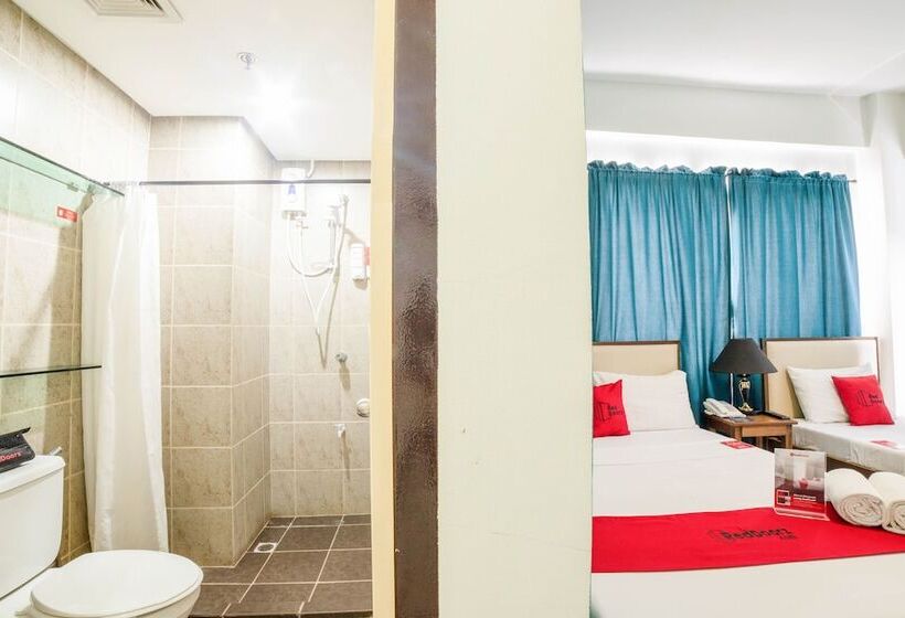 Номер Deluxe, Reddoorz Plus Near Rizal Junction