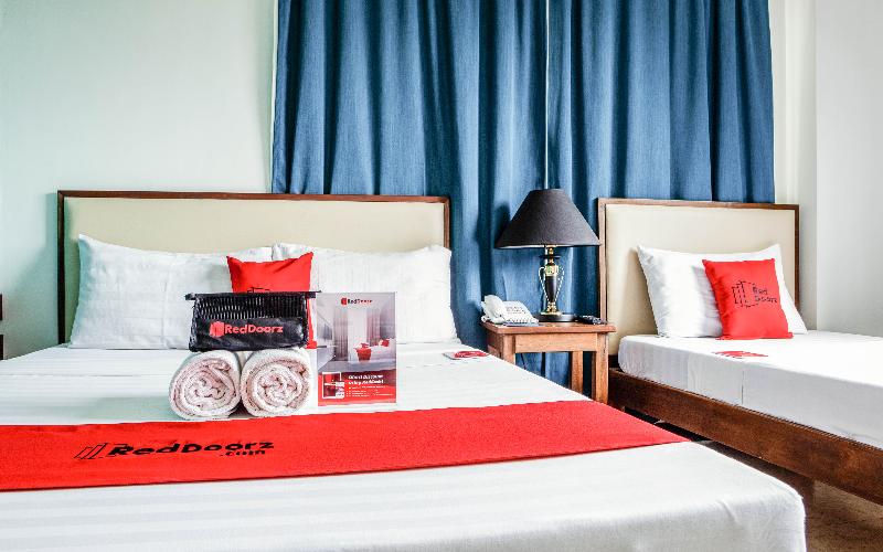 Номер Deluxe, Reddoorz Plus Near Rizal Junction