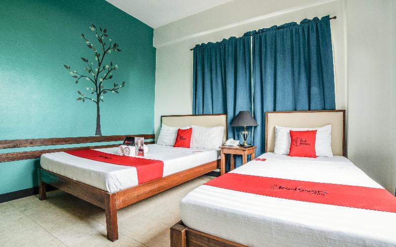 Номер Deluxe, Reddoorz Plus Near Rizal Junction