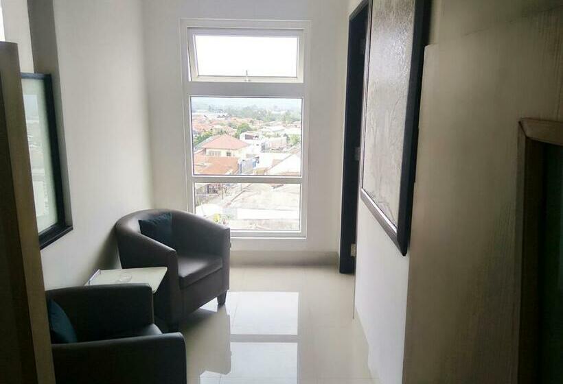 Номер Стандарт Внутренний, Sparks Odeon Sukabumi Artotel Curated