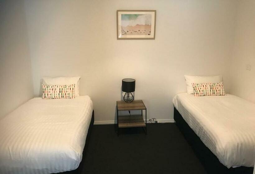 침실 2개 아파트, Penguin Seaside Motel