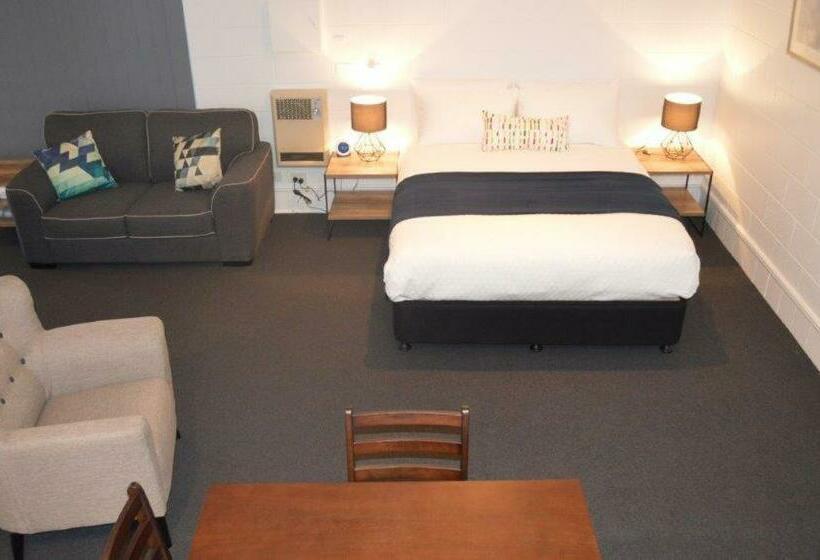 Апартаменты 1 Спальня, Penguin Seaside Motel