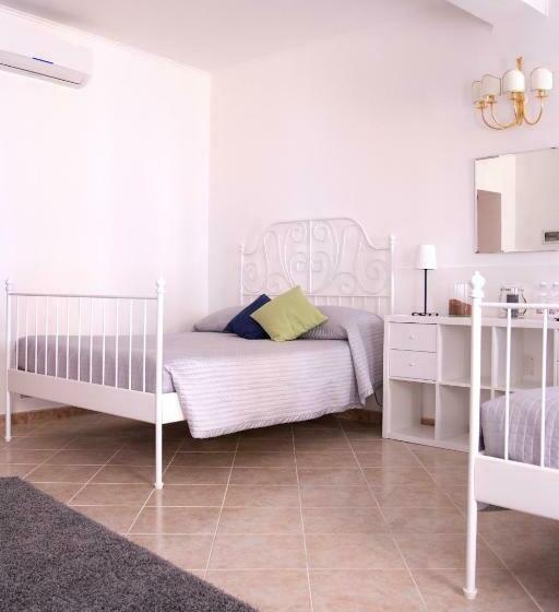 اتاق خانوادگی, 59 Steps Trevi