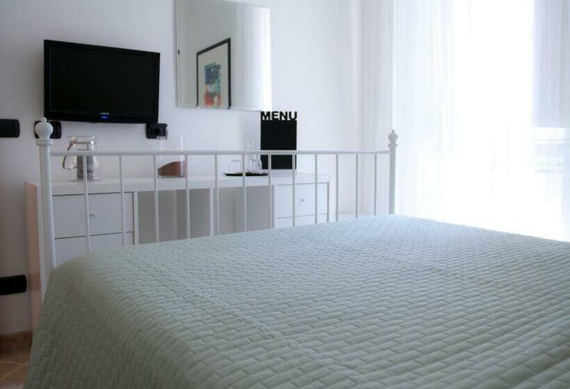 اتاق اکونومی, 59 Steps Trevi