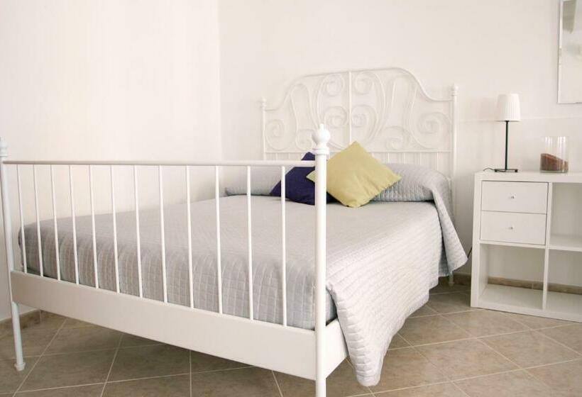 اتاق خانوادگی, 59 Steps Trevi