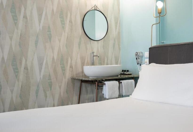 اتاق لوکس, 59 Steps Trevi