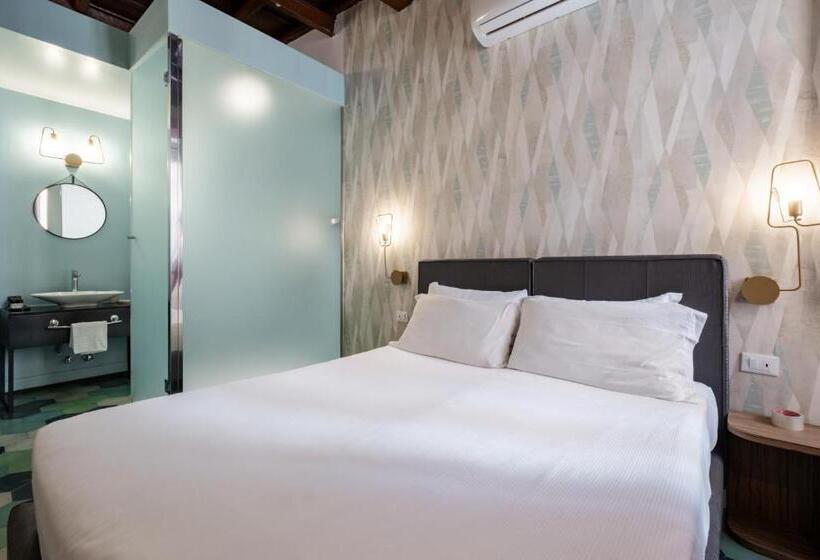 اتاق لوکس, 59 Steps Trevi