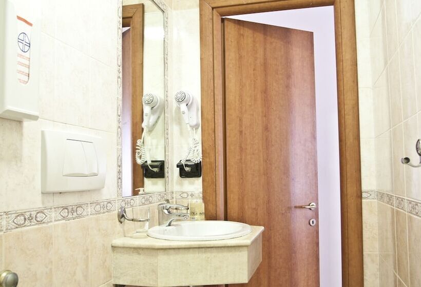 اتاق عادی, 59 Steps Trevi