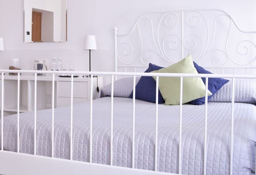 اتاق خانوادگی, 59 Steps Trevi