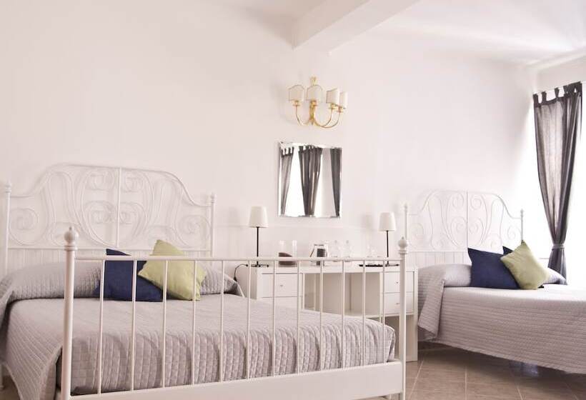 اتاق خانوادگی, 59 Steps Trevi