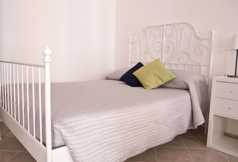 اتاق خانوادگی, 59 Steps Trevi